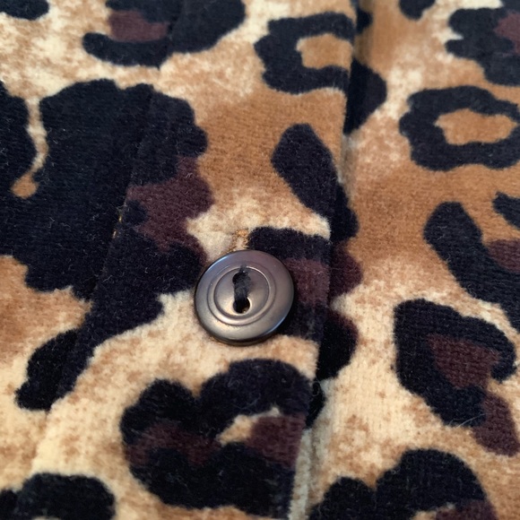 Medium “Capacity” Leopard print top - Picture 2 of 4